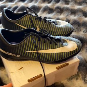 Mercurial indoor soccer shoes